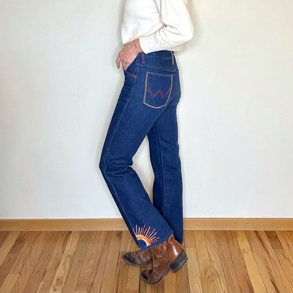 70s Vintage Wrangler Hand Embroidered Boot Cut Jeans - Picture 3 of 16